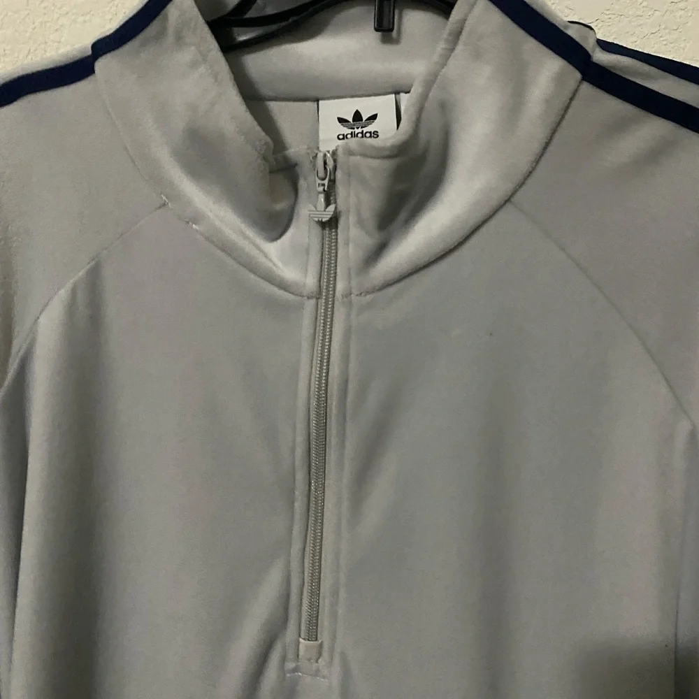 ADIDAS ORIGINALS 90’s ARCHIVE RETRO VELOUR LOGO HALF ZIP GRAY BLUE SWEATSHIRT XL